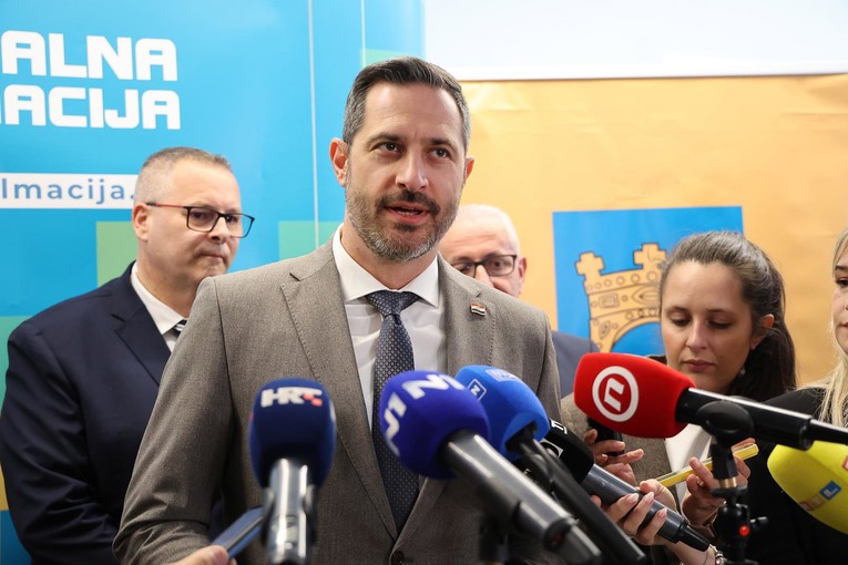 Ministar pozvao turistički sektor da ne pretjeruje s cijenama