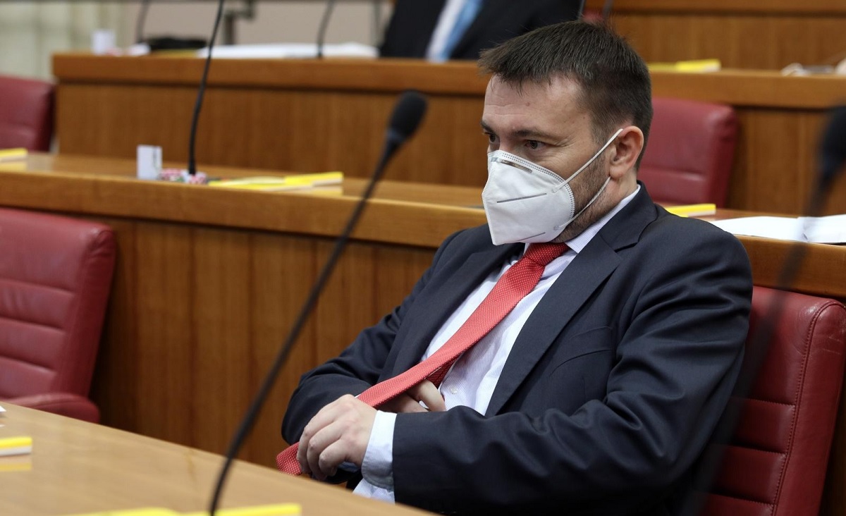 Bauk djeci koja ne idu na vjeronauk nudi da s njima vježba matematiku