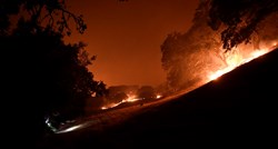 U Kaliforniji bukte požari, 22.000 ljudi evakuirano