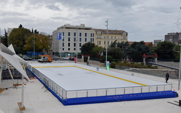 Incident na klizalištu u Šibeniku. Maloljetnik teško ozlijeđen