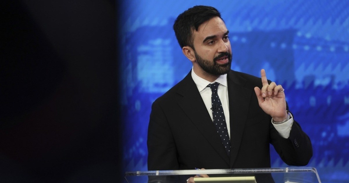 Mladi musliman senzacionalno osvojio predizbore za gradonačelnika NY-a. Tko je on?