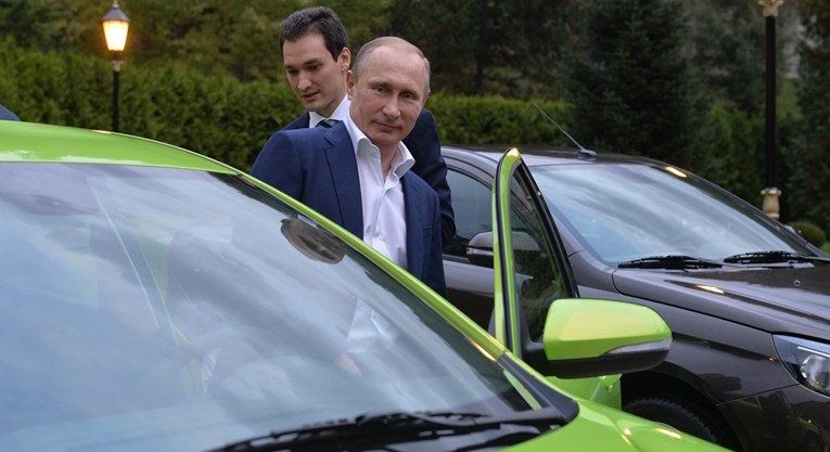 Objavljen popis auta koje bi ruski dužnosnici trebali voziti: Lada, Moskvič, Haval...