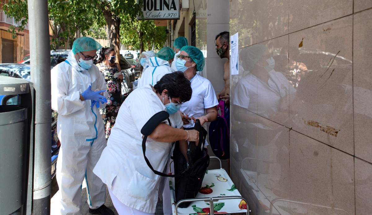 Rekordan broj novooboljelih u Grčkoj i Francuskoj, Španjolska brzo gradi novu bolnicu