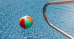 Instruktori plivanja otkrivaju s kojim igračkama za bazen treba biti na oprezu