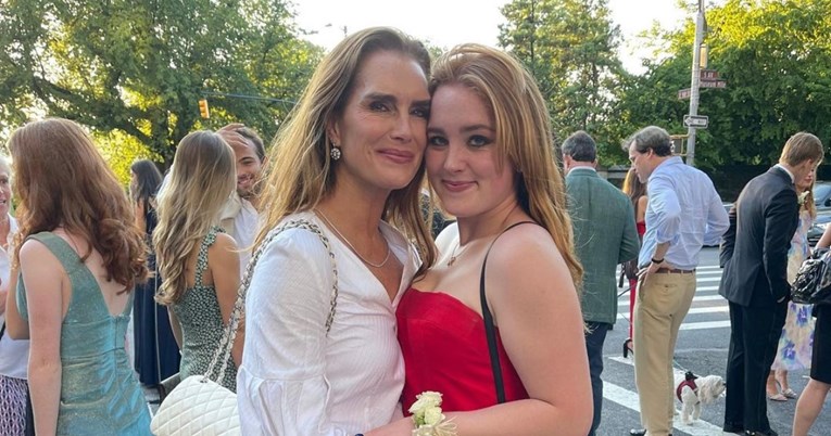 Kći slavne glumice na maturalnu zabavu nosila maminu haljinu staru 23 godine