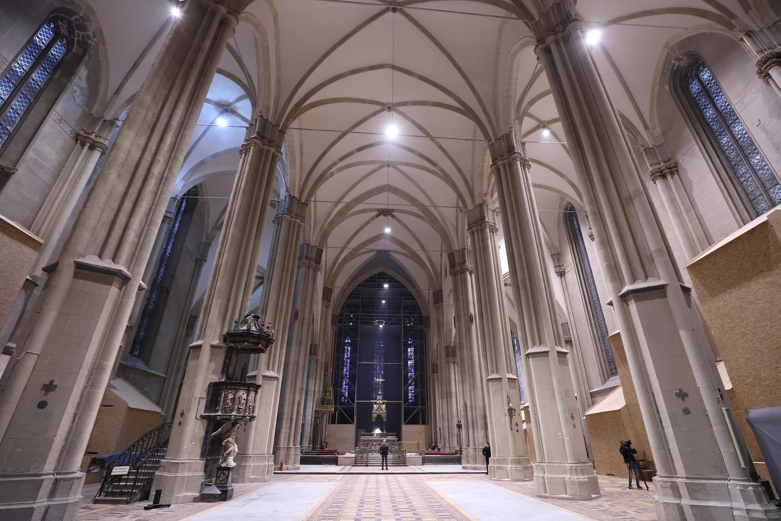 FOTO Ovako danas izgleda unutrašnjost zagrebačke katedrale