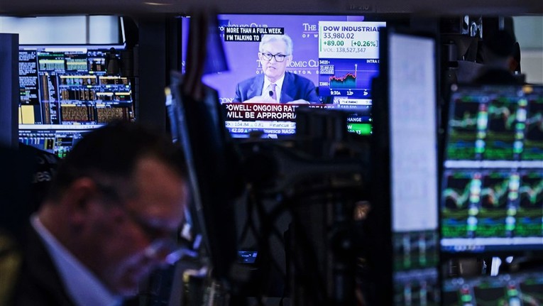 Wall Street pao i na početku novog tjedna