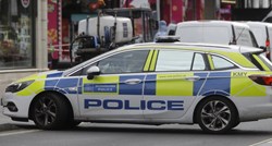 U pucnjavi ispred crkve u Londonu teško ranjena djevojčica, uhićen mladić