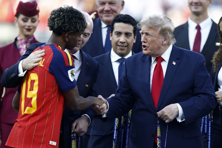 Čitačica s usana: Trump je svakom igraču Španjolske ponavljao istu rečenicu