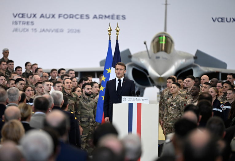 Macron: Šaljemo ratni brod na Grenland