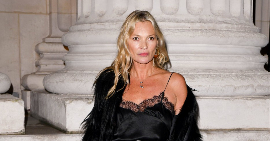 Kate Moss (52) ukrala poglede na reviji Saint Laurenta u Parizu