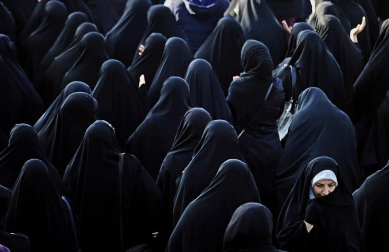 Sirija: Žene bi na plažama trebale nositi burkinije i prikladne kupaće kostime