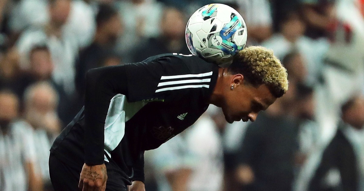 Trebao je biti na vrhuncu, a karijera mu se raspada. Žele ga četiri španjolska kluba?