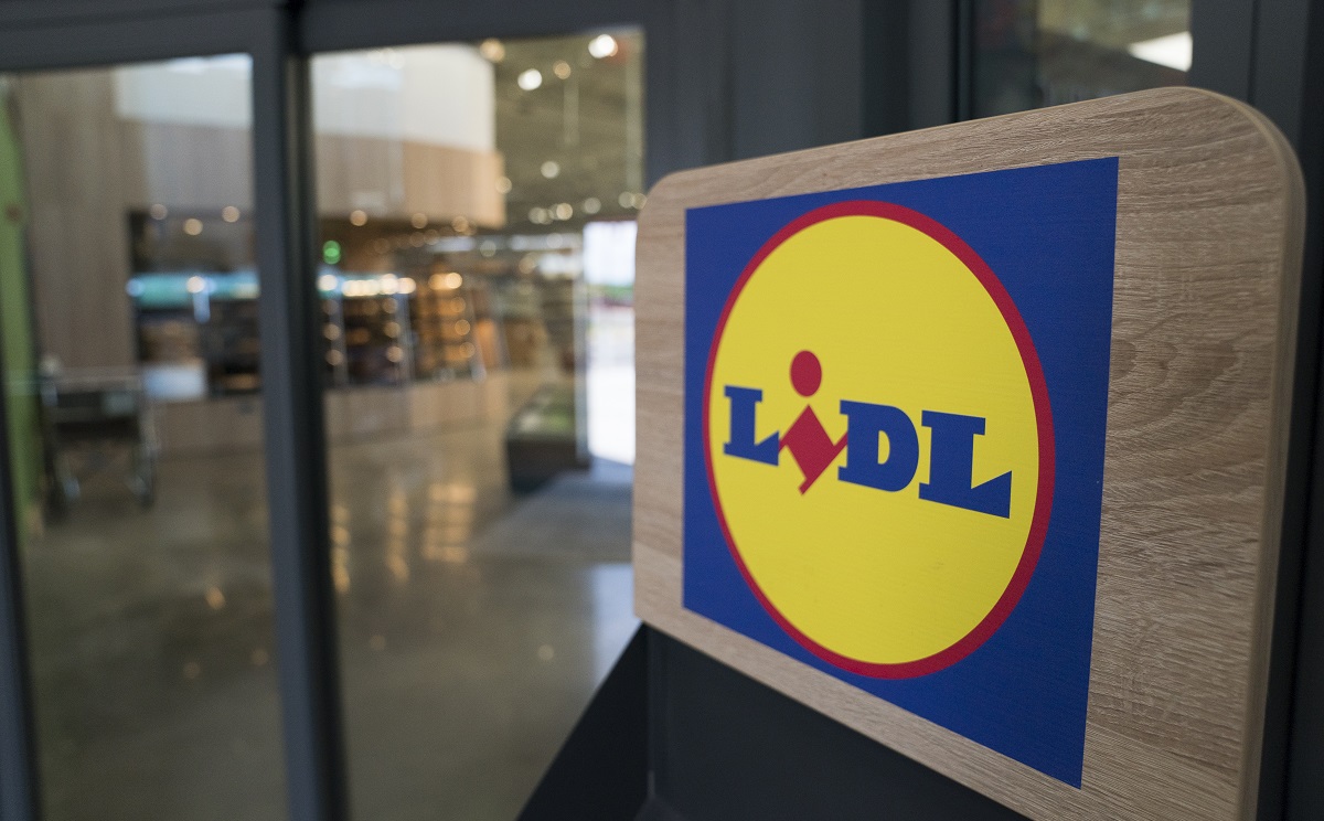 Lidl svojim zaposlenicima u SAD-u nudi 200 dolara da se cijepe