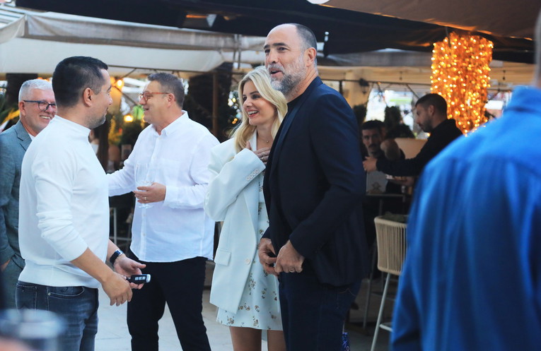 Igor Tudor sa suprugom Stefanijom prošetao Splitom