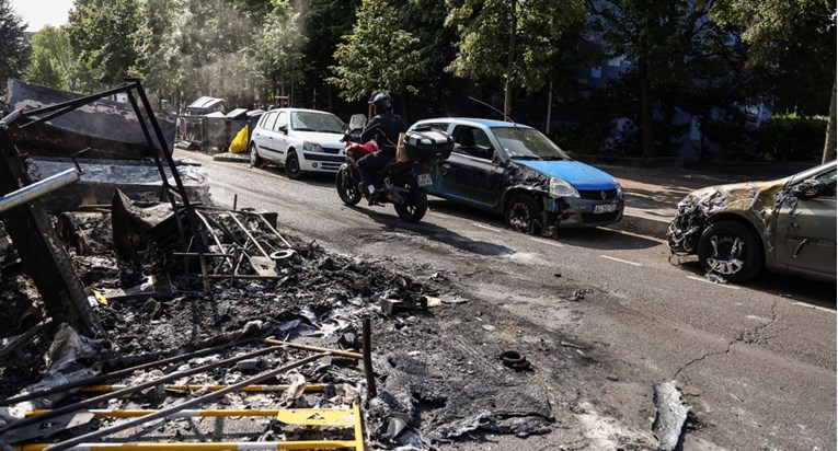 Macron kritizirao policiju: Ništa ne opravdava smrt mladog čovjeka