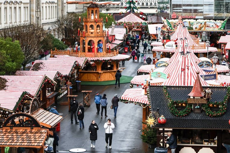 5 muslimana u džamiji u Njemačkoj planiralo napad na ljude autom na božićnom sajmu 