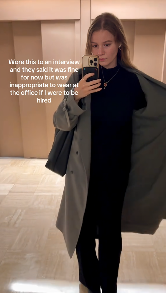 Otišla na razgovor za posao, ostala u čudu zbog prigovora na odjeću: "Jesam li luda?"