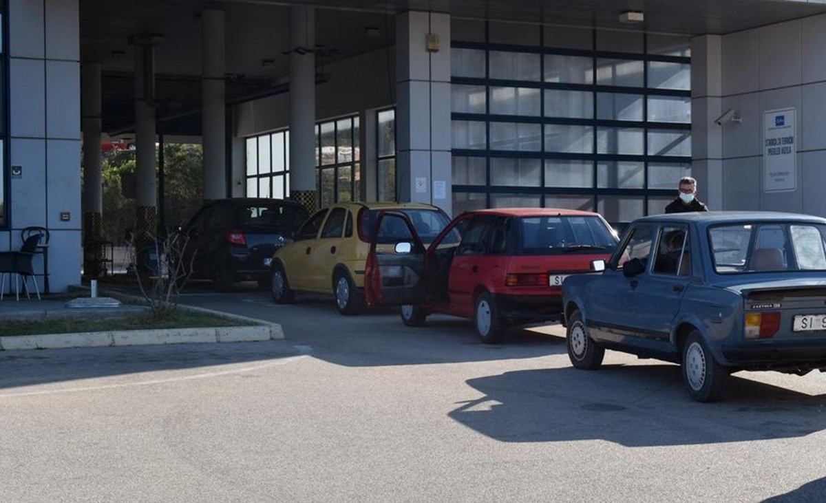 Auti su u Hrvatskoj u prosjeku stariji od 13 godina. Električne nitko ne kupuje