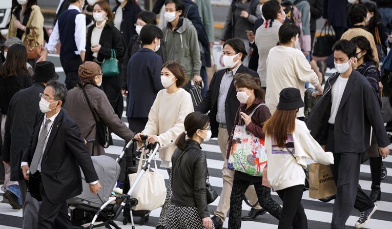 U Japanu rekordan broj zaraženih, premijer oklijeva s uvođenjem novih mjera