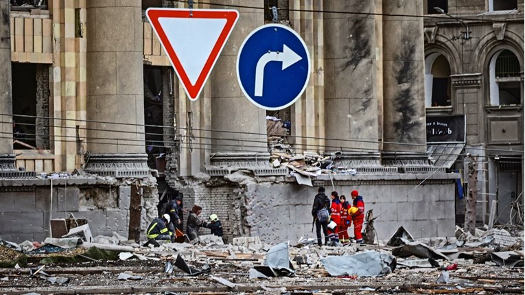 U napadima na Harkiv uništena i zgrada sa slovenskim konzulatom