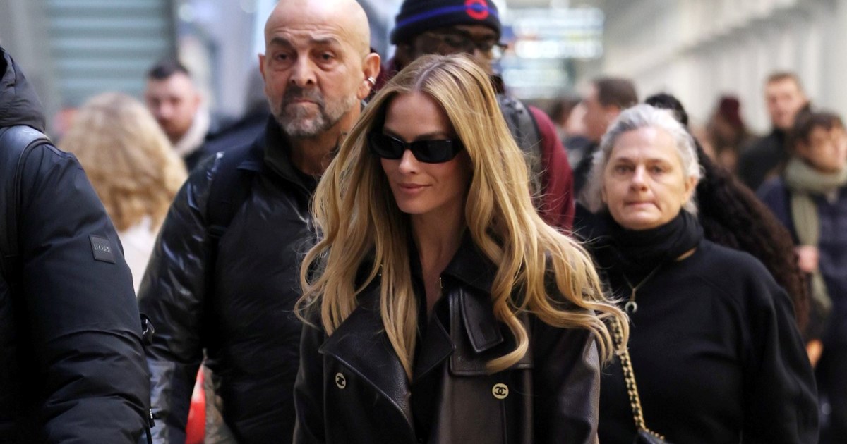 Novi trend Margot Robbie: Elegantne sportske hlače za putovanja