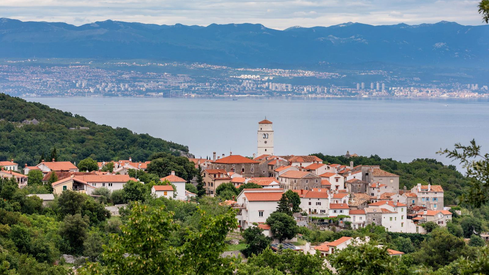 Proljetni vikend u slikovitom primorskom gradiću - održavaju se Dani šparoga