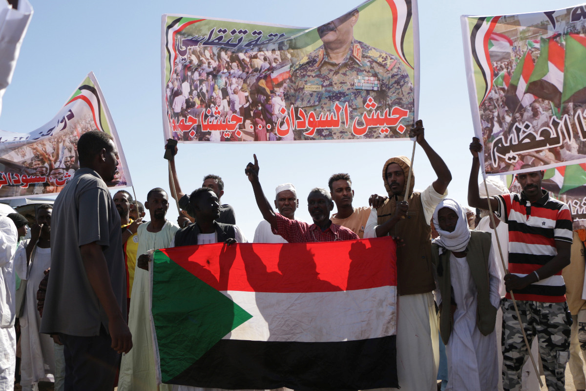 Masovne grobnice i etničko nasilje u Sudanu. Vojska bacala tijela civila u kanale