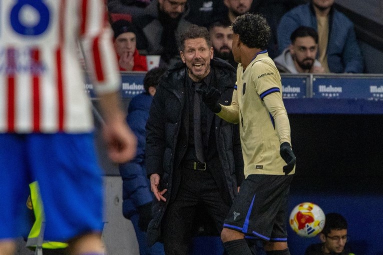 Atletico je uništavao Barcelonu. Onda se Simeone narugao Yamalu