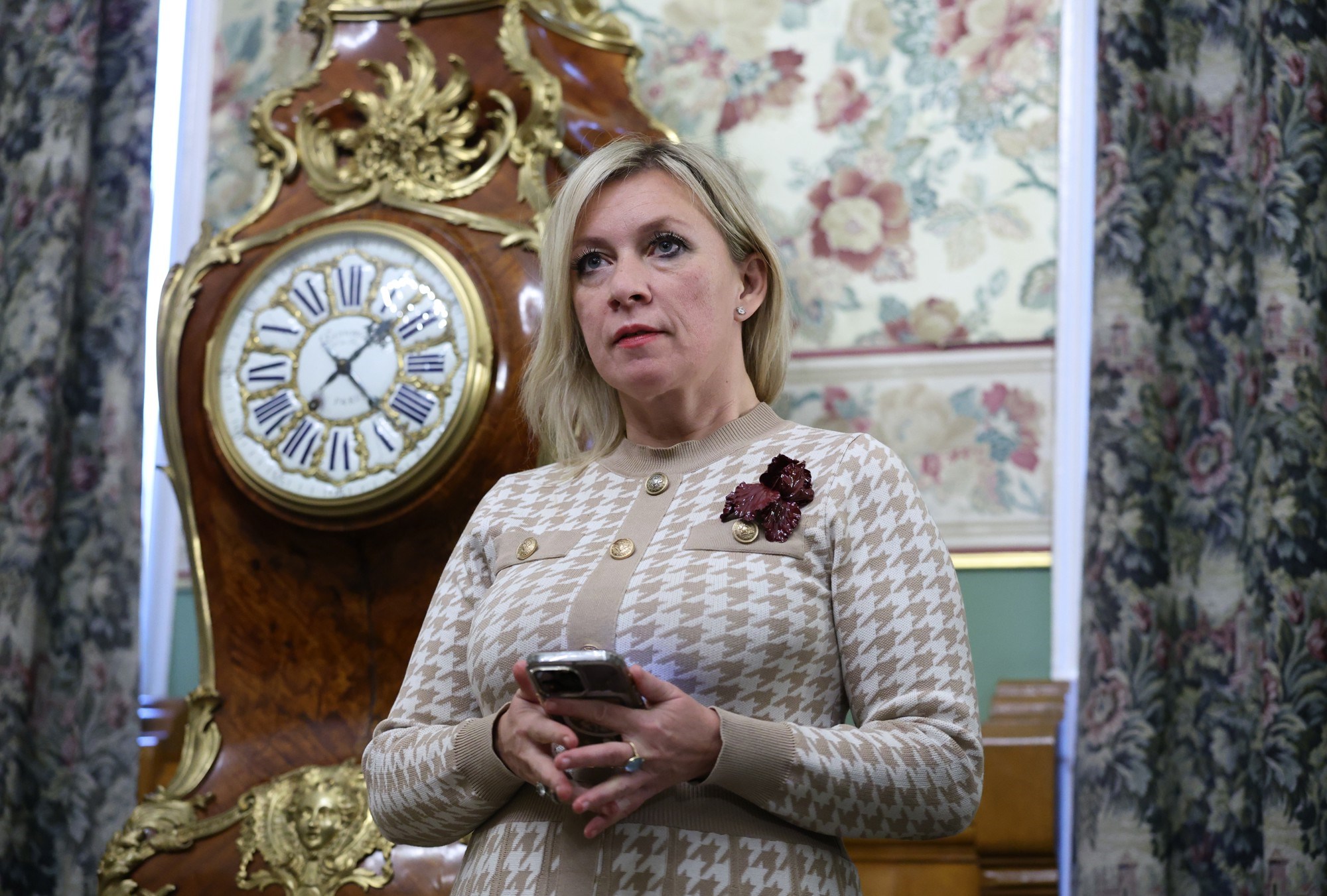 Zaharova: Ukrajinci u poganim kostimima slave Božić, nije im poznato tko je Isus Krist