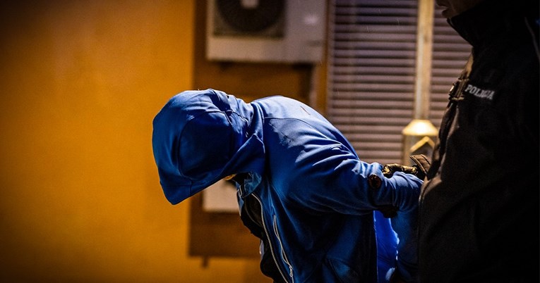 Doznajemo tko je muškarac pronađen vezan lancima u automobilu u središtu Zagreba