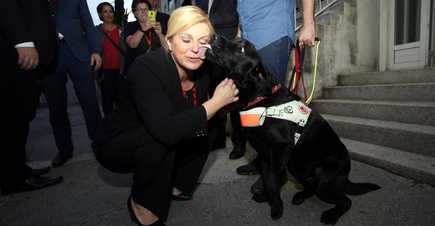 Kolindu u Splitu prije utakmice pas ljubio po licu i vratu, ona uzvraćala