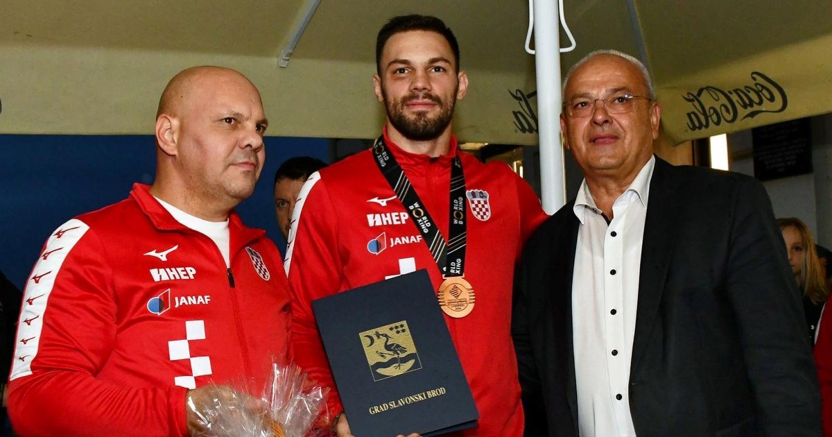 Hrvatski boksački Savez nagrađuje brončanog Veočića s 10.000 eura
