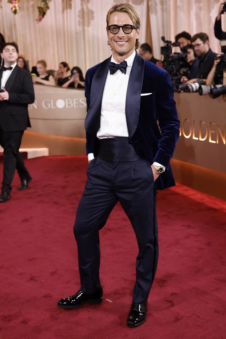 "Tako je zgodan, ali kosa…": Fanovi nisu zadovoljni novim izgledom Glena Powella