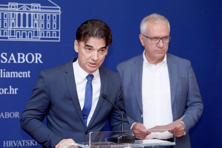 SDP-ovac Grčić: Vladi drugi kroje politiku