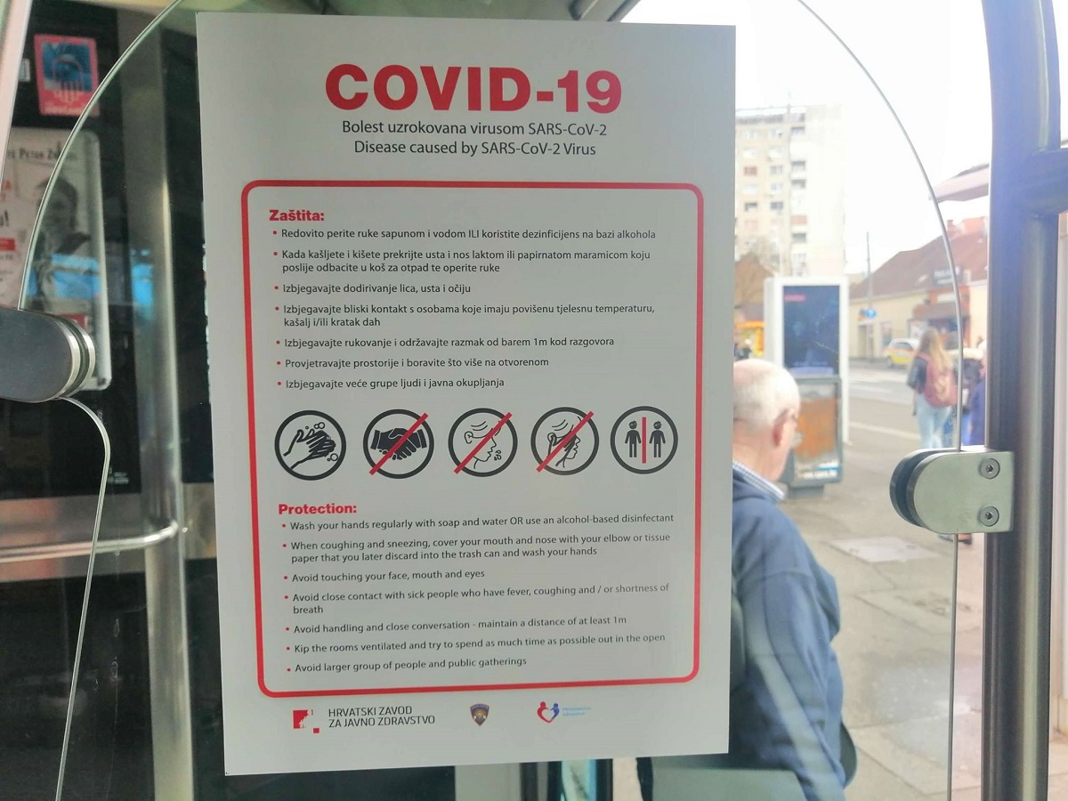 Po tramvajima u Zagrebu zalijepljena upozorenja o koronavirusu