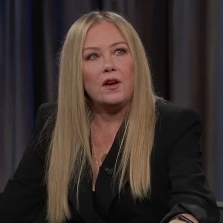 Christina Applegate javila se iz bolnice, ima infekciju bubrega: Vrištala sam od boli