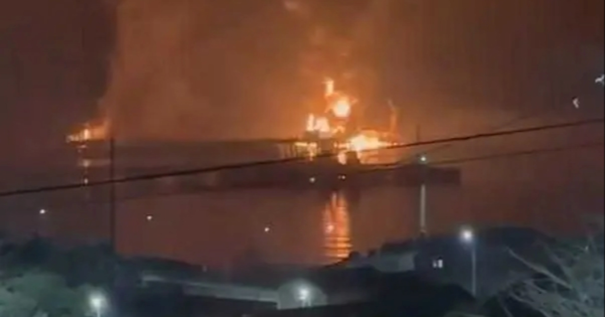 Rusija: Ukrajina je pogodila naftni terminal na Crnom moru