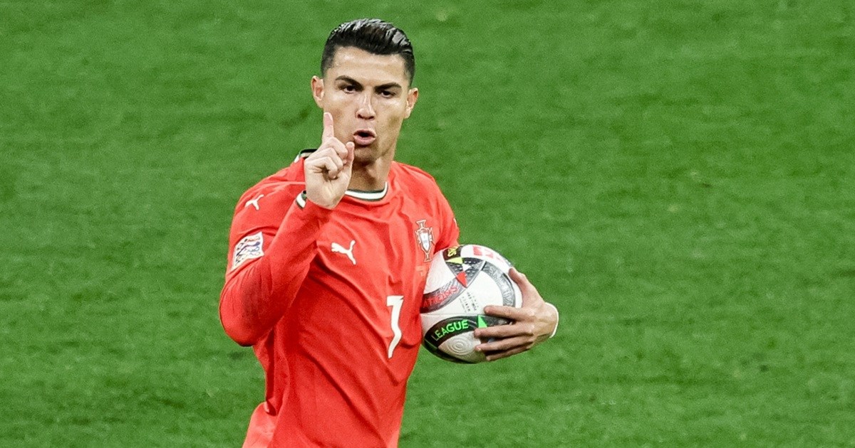 Video incidenta. Ronaldo odgurnuo obožavatelja, stručnjakinja otkrila što je opsovao