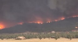 Ogromni požari prijete odmaralištima i milijunskim vilama u Novom Meksiku