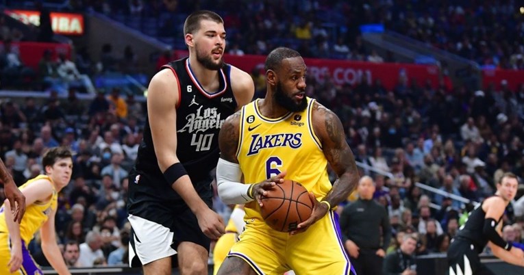 Zupčevi Clippersi deveti put zaredom pobijedili Lakerse, ozlijedio se LeBron James