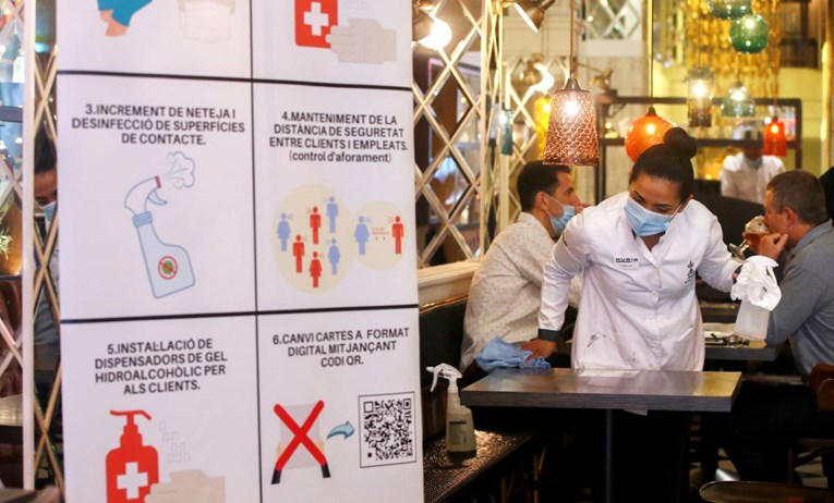 U Kataloniji pad broja novozaraženih, otvaraju se kafići i teretane