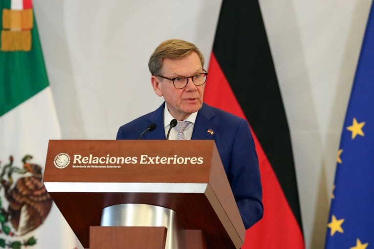 Njemačka poziva Putina na pregovore