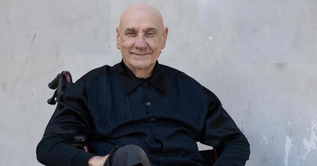 Bubnjar Black Sabbatha pozirao u kolicima: "Nisam bolestan, samo se vozim"