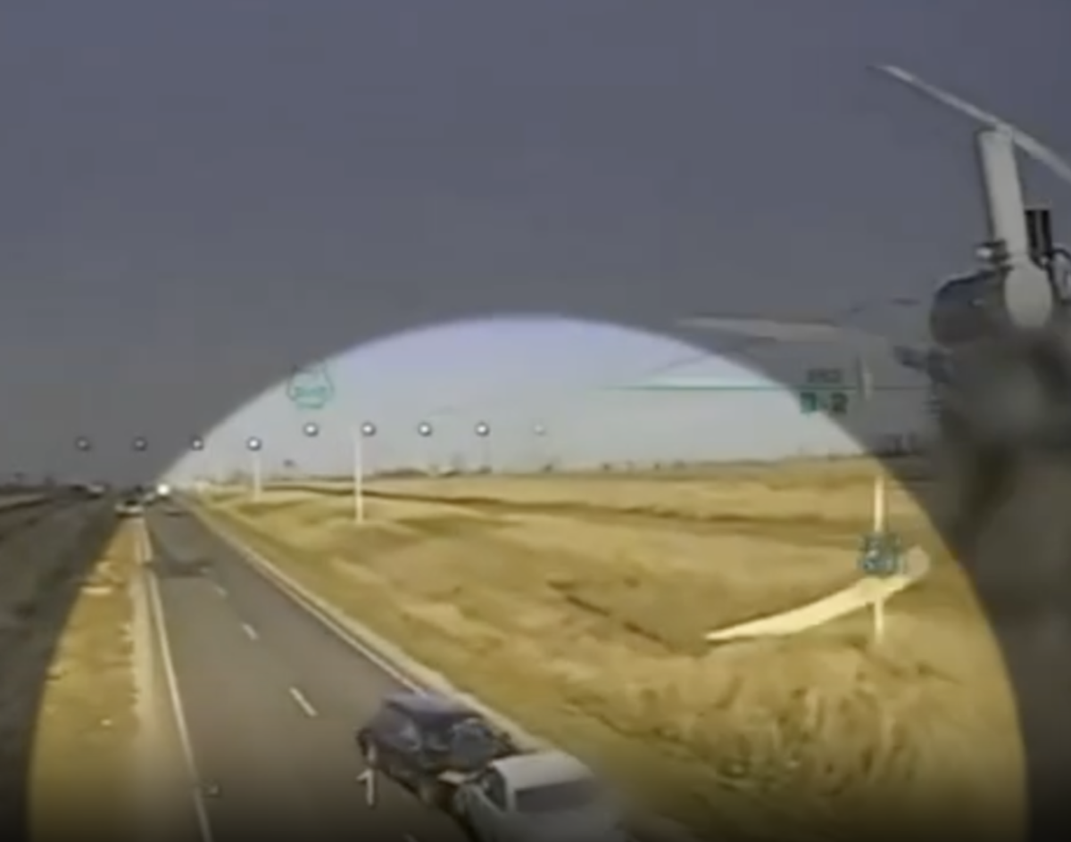 Ukrajinski dron izazvao sudar ruskih vozila pa pogodio kamion