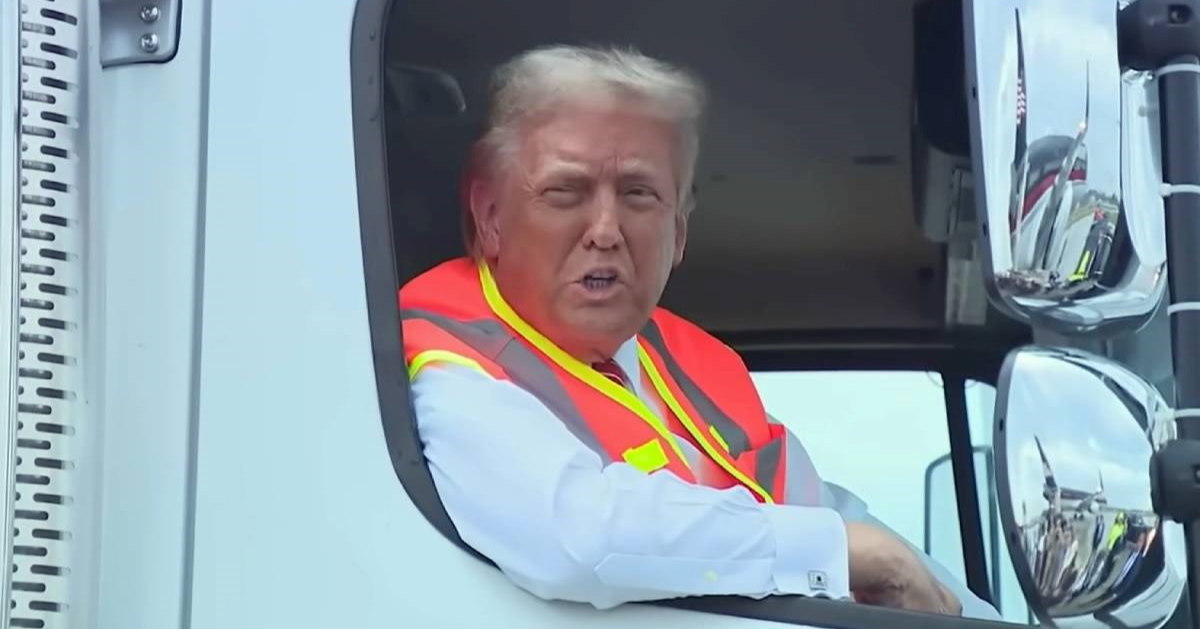 Komičar na Trumpovom skupu nazvao Portoriko "otokom smeća". Trump: Ne znam tko je on