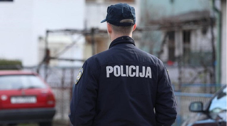 Lažna zaposlenica mirovinskog opljačkala 93-godišnjakinju u Velikom Grđevcu