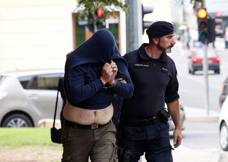 Bivši policajac o napadačima na Srbe: "Ovakvo privođenje je nedopustivo"