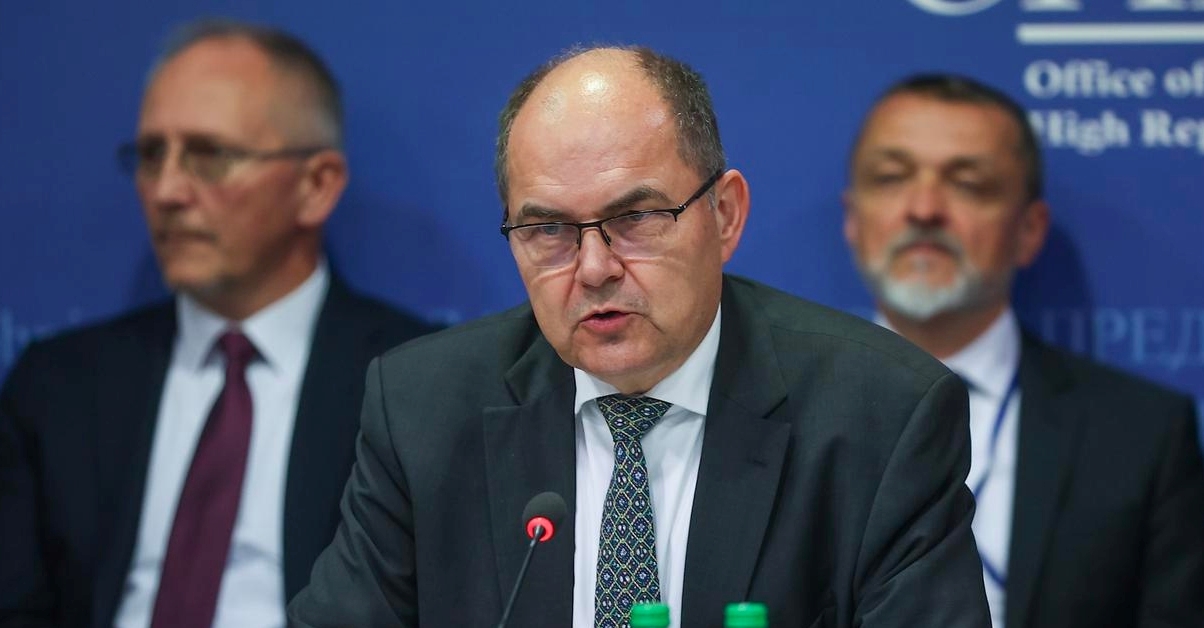 Schmidt: Političari iz RS-a odmah trebaju prestati kršiti ustav i vladavinu zakona