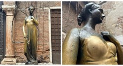 Turisti oštetili kip Julije u Veroni: "Previše su joj dirali grudi"